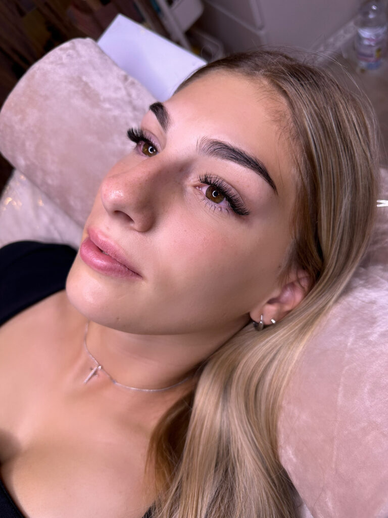 mega volume muszempilla pillantas studio